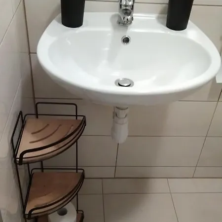 Barbara Pietraszek *